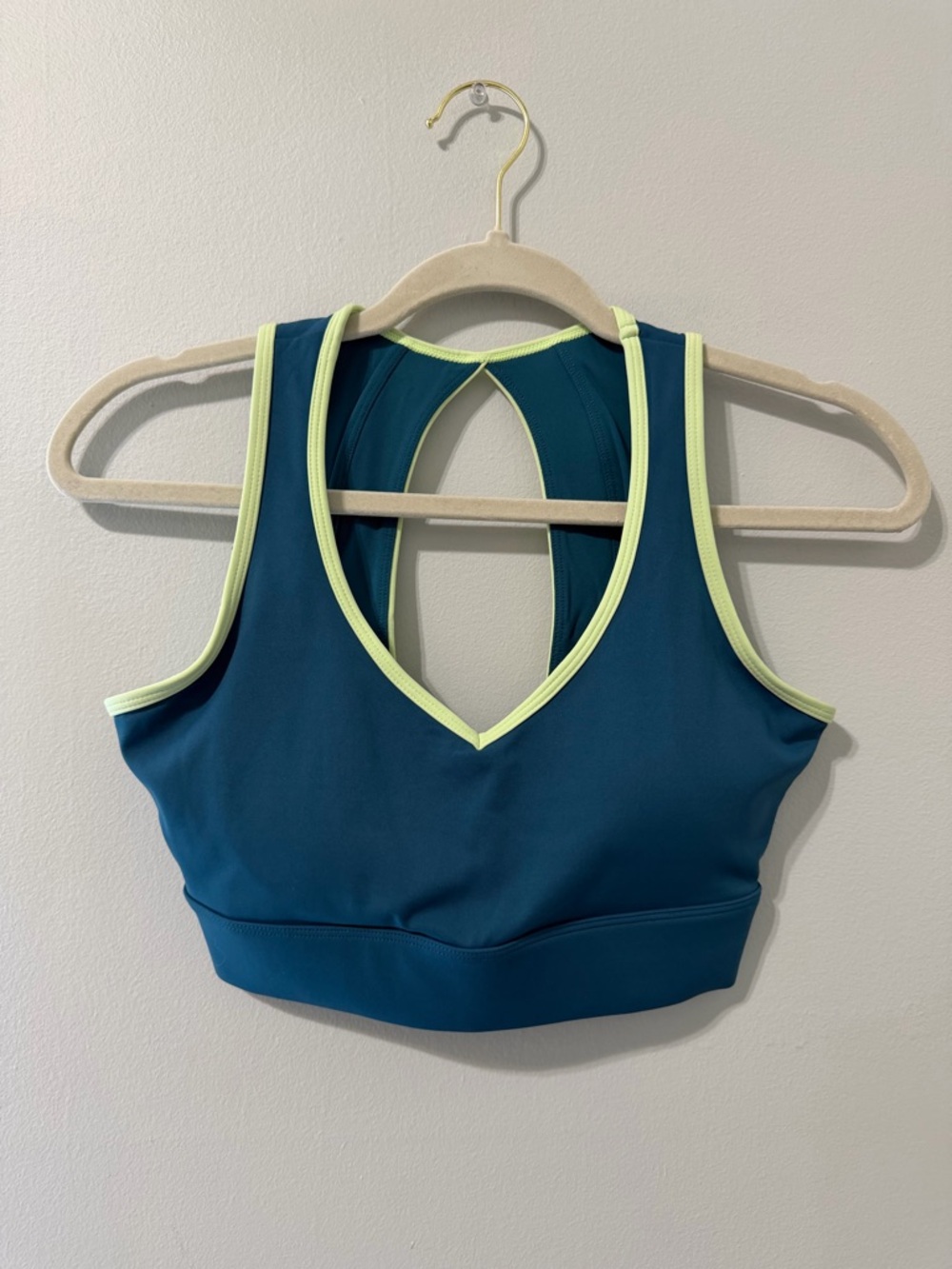 BuffBunny Collection Airbrush Maraschino Nile Multi Teal Sports Bra Size Small